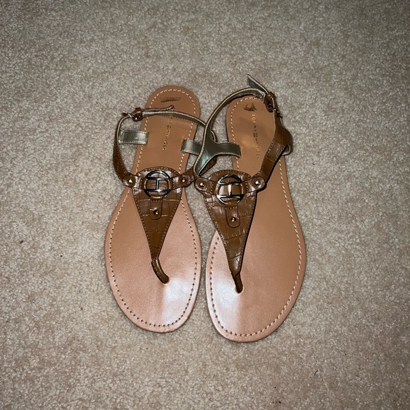 Tommy Hilfiger Shoes - tommy Hilfiger flat sandals